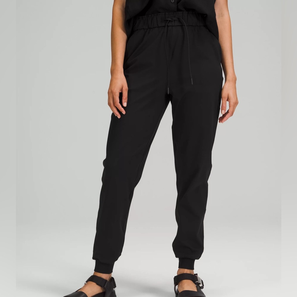 NWT LULULEMON Stretch High Rise Jogger Black Size 8
